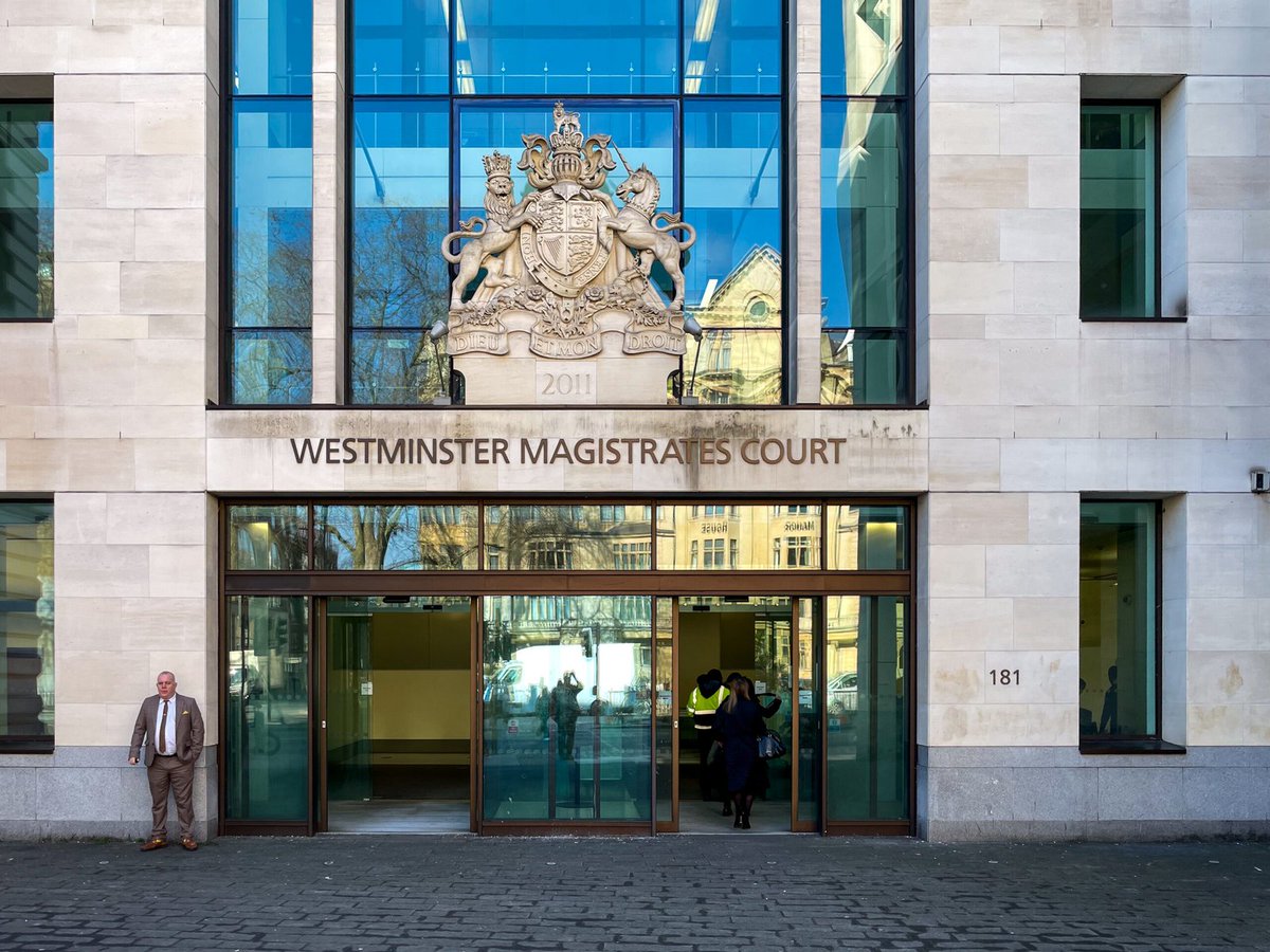 LondonStreetsGB's tweet photo. England striker Ivan Toney appears in court to deny Soho nightclub assault allegation https://t.co/zpz8BAjpgH #IvanToney #Soho #London https://t.co/bWdvkPc96i