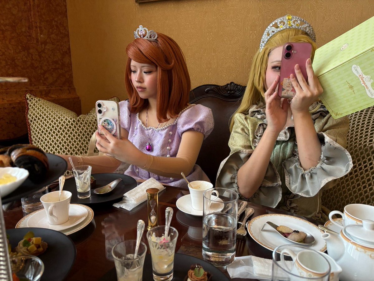 mnni_kk's tweet photo. ジェームズに
「Z世代プリンセス」って言われた https://t.co/wnp3P6g5s3