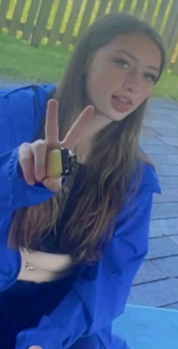 FreyjaBakke's tweet photo. This is from there mum "Hi, my 2 children have been reported missing. Has anyone seen them? If anyone has any information at all contact me please or 101. Lacey has a dark hooded jumper on & black gym leggings possibly a black puffer jacket on. Long dark brown hair and about 5’3 in height slim build she’s 13 but looks about 15 16 

Leo has a black and grey monitrex tracksuit on and white and grey 95s he’s 5’4 in height stalky build and dirty blonde hair he’s 11 but looks about 13/14

Missing from the Pollok area but last location was Johnstone train station.