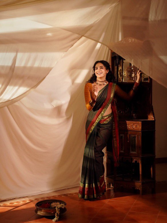 muthalbo's tweet photo. Deepa Thomas 

#Deepa #DeepaThomas https://t.co/GDVfwh9y9u