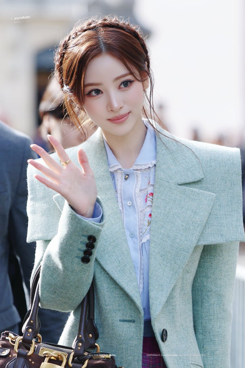 joyceluqc_'s tweet photo. 261001

#ANNAxCHLOÉ
#ANNA #안나
#MEOVV #미야오 https://t.co/4BQbaEJRwH