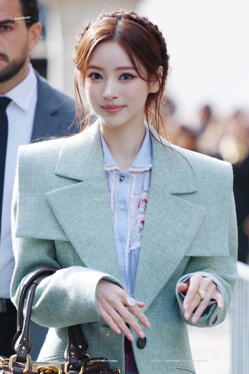 joyceluqc_'s tweet photo. 261001

#ANNAxCHLOÉ
#ANNA #안나
#MEOVV #미야오 https://t.co/4BQbaEJRwH