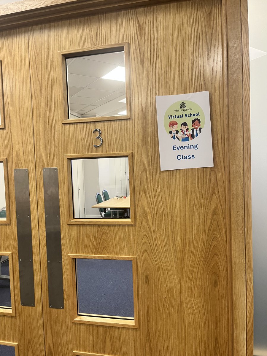 VSHillingdon's tweet photo. This week we held our Launch Event for our Evening Classes. This is our ✨THIRD✨year offering free English and Maths Evening Classes to our Care Experienced young people with the opportunity to sit Functional Skills exams and gain formal qualifications! 📚📷 📷 🎉 https://t.co/JrpBvIYPlC