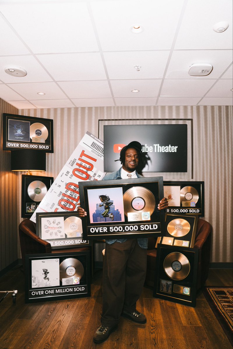 isaiahrashad's tweet photo. 4r Da Squawwww 📀💿📀💿 https://t.co/0UMNwTMoVE