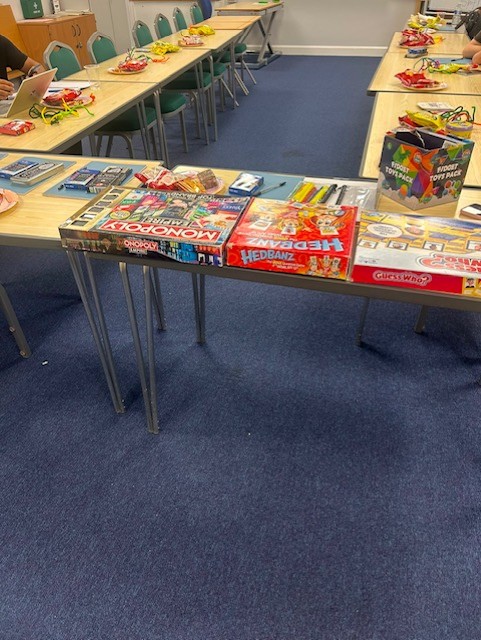 VSHillingdon's tweet photo. This week we held our Launch Event for our Evening Classes. This is our ✨THIRD✨year offering free English and Maths Evening Classes to our Care Experienced young people with the opportunity to sit Functional Skills exams and gain formal qualifications! 📚📷 📷 🎉 https://t.co/JrpBvIYPlC
