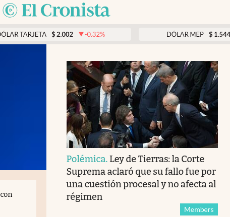 arilijalad's tweet photo. La Corte Suprema no aclara, MIENTE

Es sencillo:

1) No tenían ninguna obligación de resolver este caso, no tienen plazos así que nada los apuraba. 
2) Si elegían NO resolverlo seguía vigente el freno a la extranjerización de la tierra. Eligieron destrabar ese negocio.
3) Si querían resolver la cuestión de fondo era simplemente esperar, como hacen con miles de expedientes. Eligieron resolver rápido.
4) Le pasaron por encima al Congreso, que dijo taxativamente no a la extranjerización.