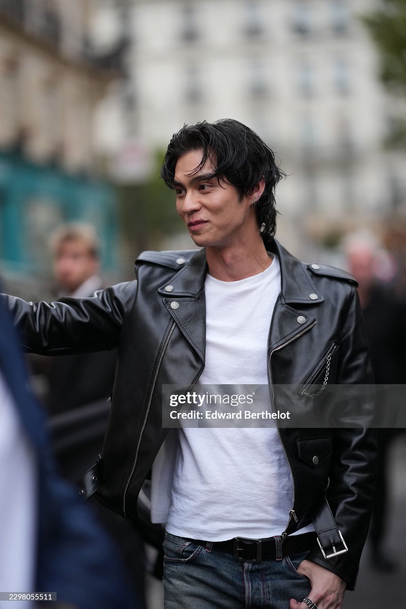 pmxvc_'s tweet photo. Street Style - Paris Fashion Week - Womenswear Spring/Summer 2027 - Day 3

PARIS, FRANCE - SEPTEMBER 30: Bright wears wavy black jaw-length hair, a black shiny leather biker jacket, a white crew-neck t-shirt, outside Acne Studios, during Paris Fashion Week - Womenswear Spring/Summer 2027, on September 30, 2026 in Paris, France (Photo by Edward Berthelot/Getty Images)

🔗 https://t.co/PJCr9MpX2i
🔗 https://t.co/XihZi1O1k1
🔗 https://t.co/xkwHYZlOR9
🔗 https://t.co/TDtmxXxpnV

BRIGHT WITH ACNE STUDIOS
#AcneStudiosSS27xBRIGHT
#AcneStudiosSS27
#AcneStudios
#bbrightvc