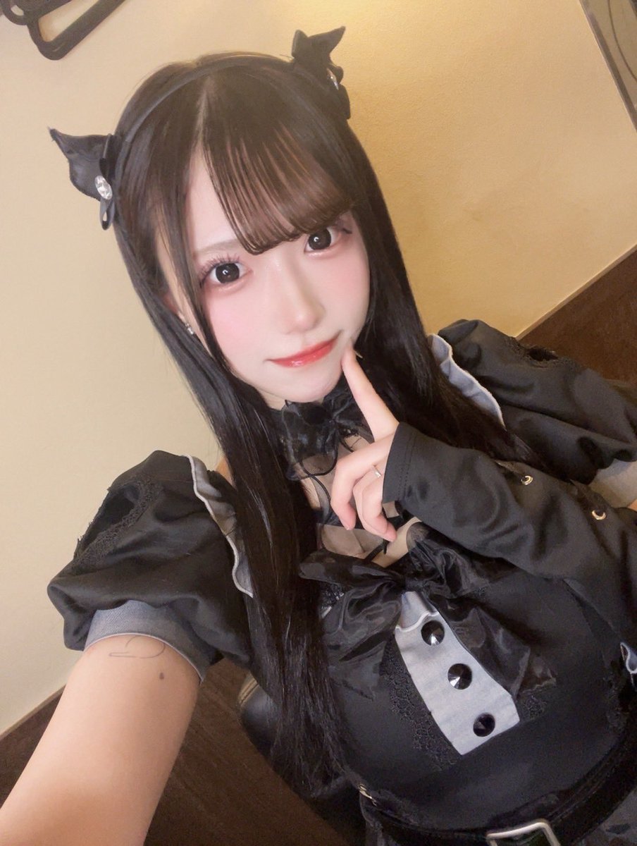 minuet_q's tweet photo. スタッフ募集中‼️
18時~
時給1200円 ~
バック30％~
交通費1日上限1000円
ノルマ、罰金等無し!!
日払い可能🙆‍♀️
掛け持ち可
※未経験研修期間あり
応募方法
①お名前
②生年月日
③お仕事の経験(夜職)
④顔写真2枚程
DMにてご連絡ください！

#コンカフェ #ミナミ #求人 #大阪  #日本橋 #大阪コンカフェ https://t.co/oqN6XeI5IX