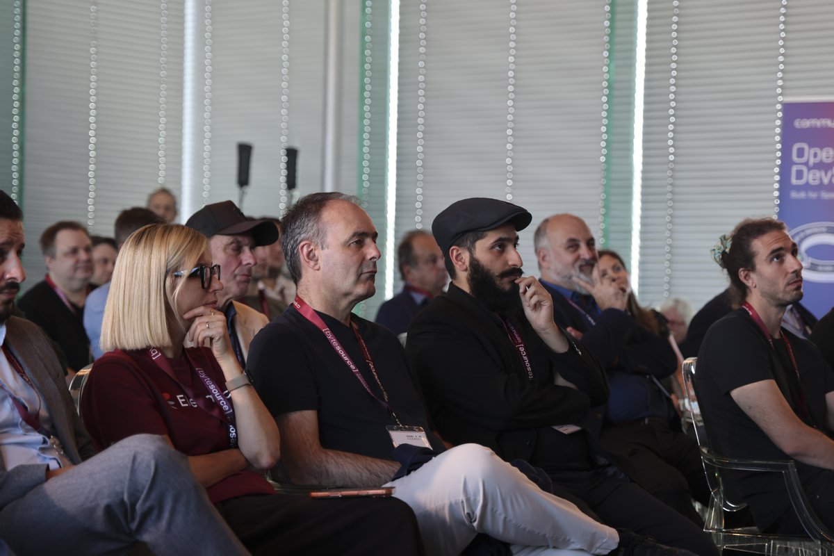 ByteSourceNet's tweet photo. Rooftop views, neuroscience &amp; real-world enterprise AI ☁️🤖 

Cloud &amp; AI Connect Vienna ’26 was a success.

Huge thanks to Friederike Fabritius, our speakers, sponsors, partners, team &amp; attendees for making it unforgettable.

The future is bright – see you next year! 🚀 https://t.co/7XONcGMPzj
