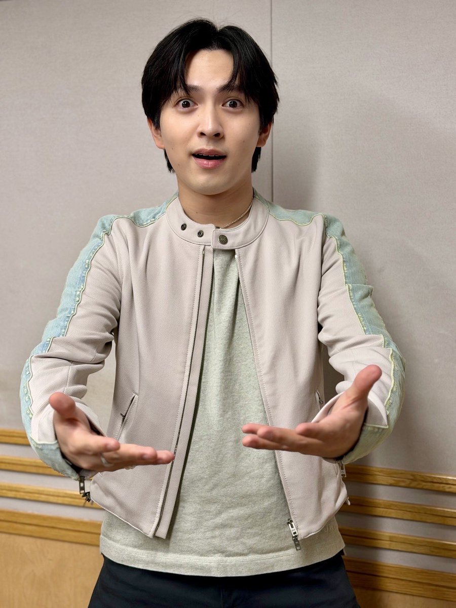 reco_thursday's tweet photo. ／
このあと22:00から
#吉田仁人 の #レコメン！
＼

今日のメールテーマは…
『続・ハガキ回！』😳📮✨
https://t.co/ETjAT6ko9w 

📩 reco@joqr.net https://t.co/QYhzEU3xVb