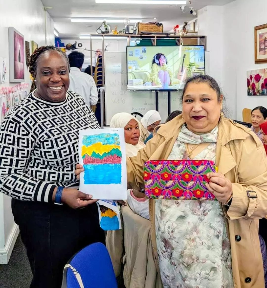 CAS_rochdale's tweet photo. Yesterday’s Women’s Workshop with Susan Paul celebrated creativity, perspective and community through a fun painting competition.
Congratulations to our winner, Sahreen! 👏🏽
There’s beauty in seeing things differently.
#casrochdale #womenworkshop #communityconnection https://t.co/1a9l3bOx4P