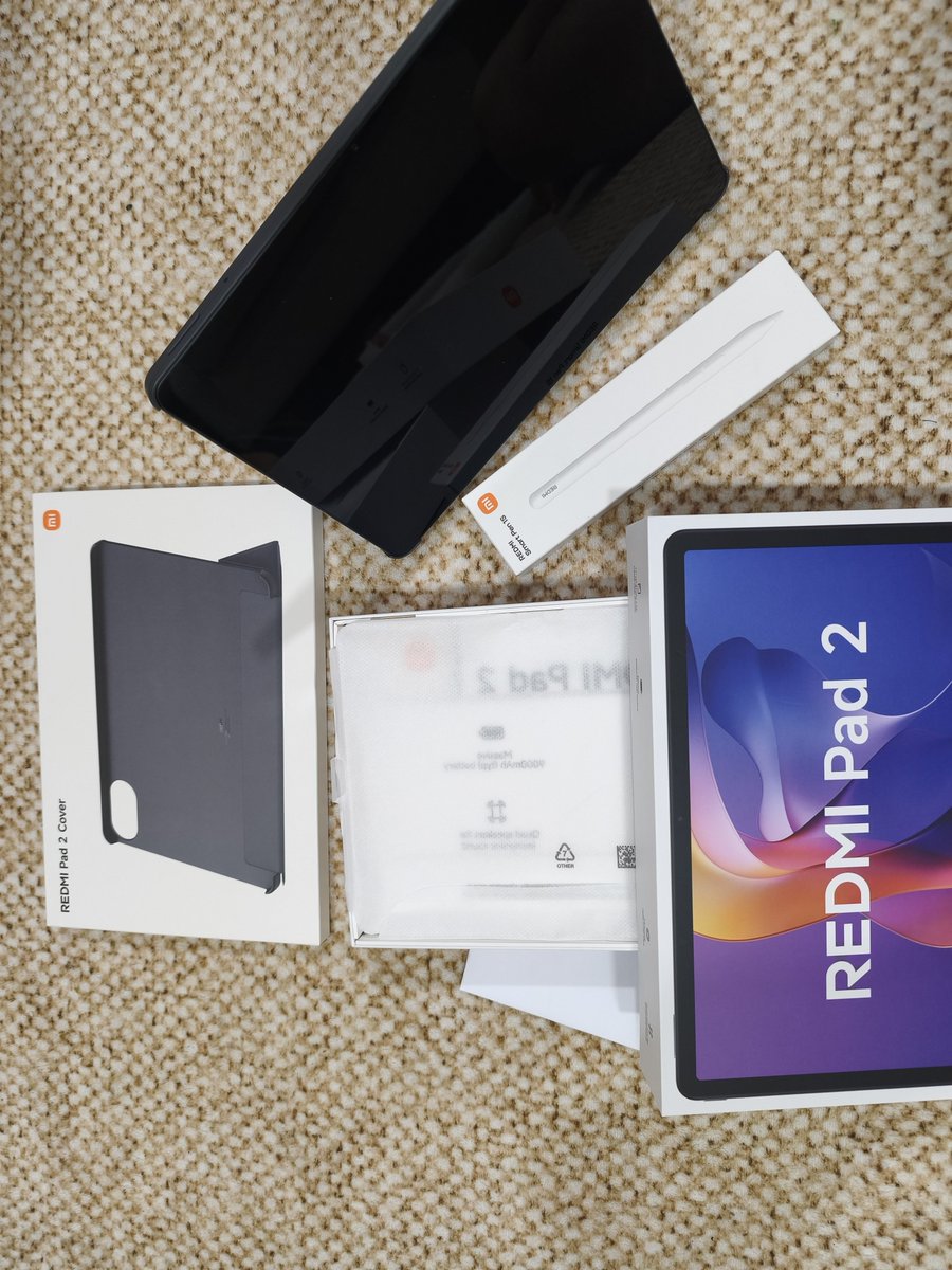 ZarieeZamani's tweet photo. LETGO REDMI PAD 2 4GB+256GB — RM1,050 Condition basically NEW. Baru buka &amp; ON lebih kurang 2 jam. 
Belum install apa-apa apps pun 😭  

Beli specifically untuk kerja, sekali software yang saya nak guna tak compatible dengan Android tablet. So terpaksa letgo. https://t.co/Umh0dCTwj9