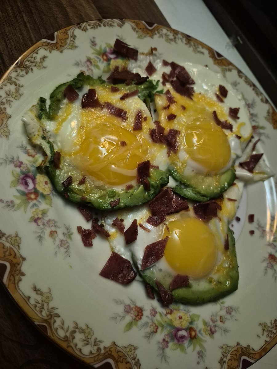 KdaNHBhef's tweet photo. Breakfast #Breakfast #bbws #NSFW  #biggirls #chubbygirls #foodforwomen #swingers #nycswingers https://t.co/yMMybIUqzx