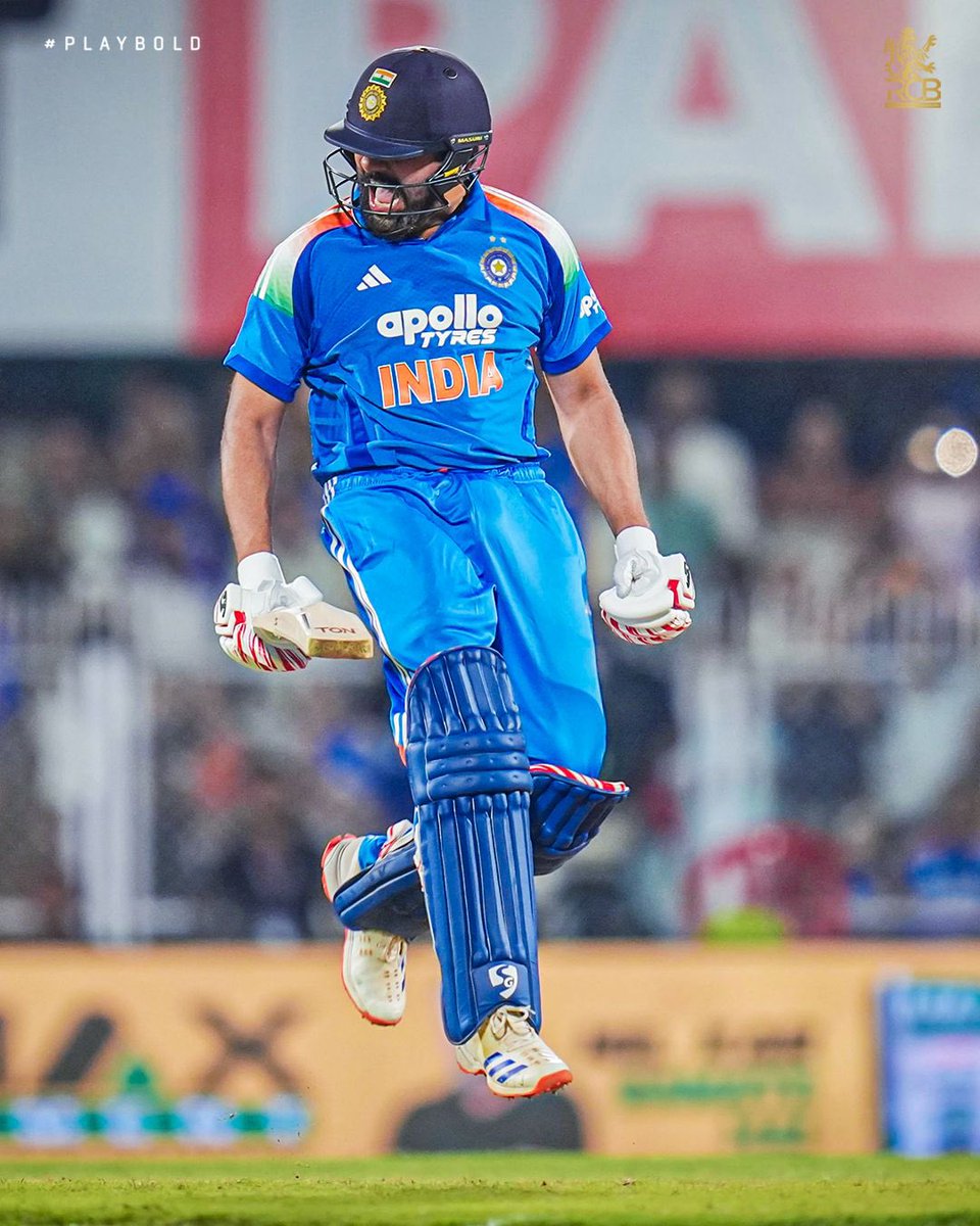 RCBTweets's tweet photo. 📸 Snapshots: #INDvWI 💙

8️⃣0️⃣0️⃣+ runs 🤯
5️⃣ centurions in total 🔥
Double 💯 for the Indian skipper ⚡️

Proper 𝘗𝘢𝘪𝘴𝘢 𝘝𝘢𝘴𝘰𝘰𝘭 game of cricket yesterday. 🍿🤩

📸: BCCI | #PlayBold #ನಮ್ಮRCB https://t.co/o0g4K9EBTY