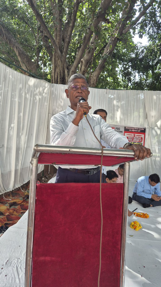 BSNLEU_2001's tweet photo. Today Hunger Strike &amp; Demonstration program of AUAB held successfully. BSNLEU's senior leaders addressed to gathering. Thanks to all AUAB Senior Leaders &amp; staff for their participation &amp; motivation. 
#3rdPRC_BSNL 
@DoT_India 
@AUAB5564
@CMDBSNL 
#Remove_Affordability_Clause https://t.co/HaMq5SyVlM