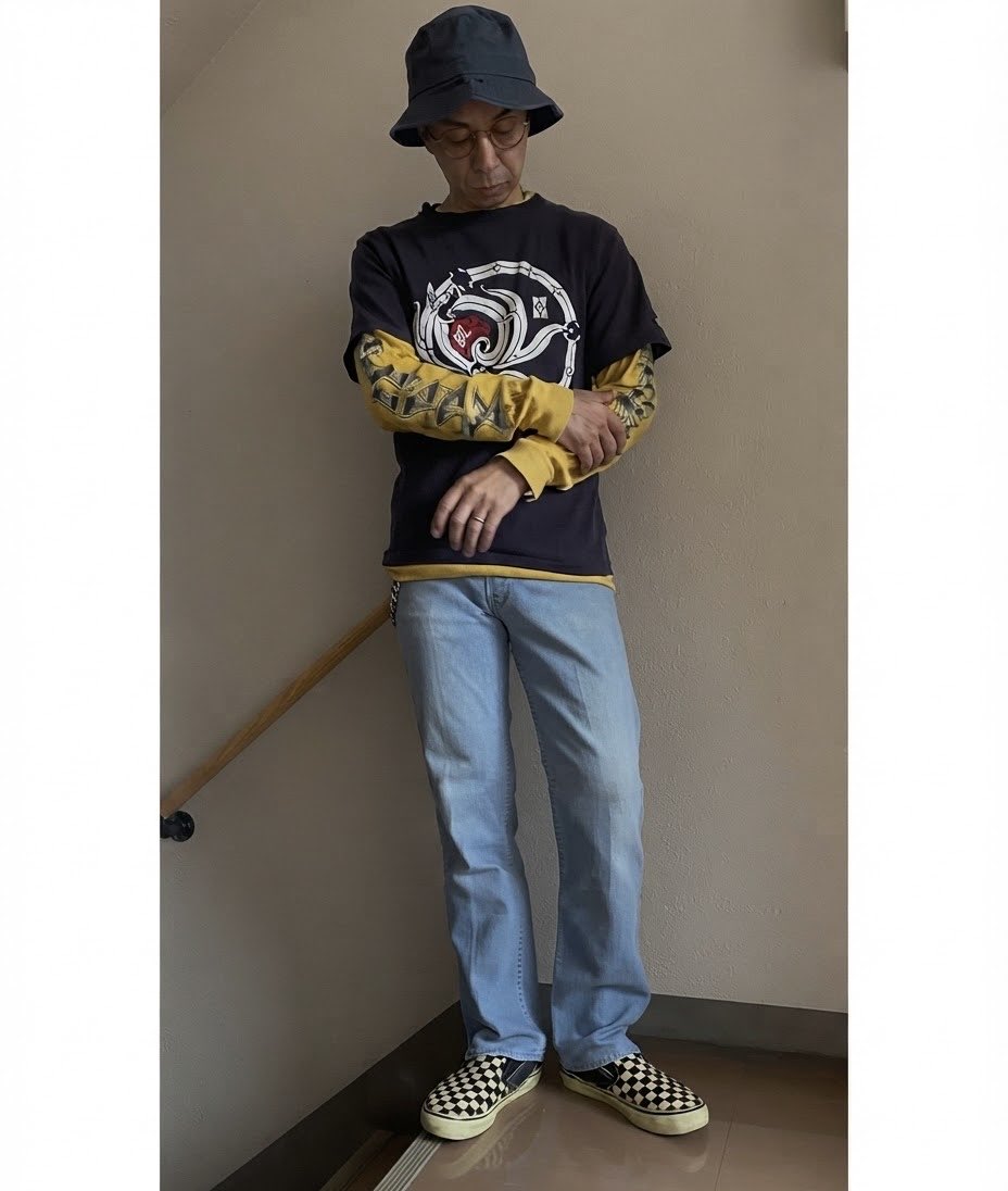 nextone1977's tweet photo. もし自分が女性だったらこの子らしい（笑）「看板娘の香ちゃん」として頑張って貰います！アイヌ模様のTシャツ使って香ちゃんと一緒にエゾカジ♪

Tops: Ainu Pattern T-shirt
 Inner: Stüssy Long Sleeve T-shirt
 Bottoms: Levi's 545
 Shoes: Vans Slip-On
 Hat: Lacoste Bucket Hat
#古着 https://t.co/qAvC9MssOY