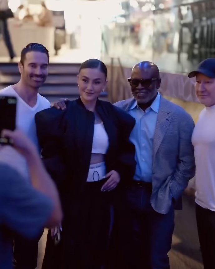 AgnezmoHugeFans's tweet photo. Even Zach Sang was gagged when record executive L.A. Reid showed up to support Agnez 😭 https://t.co/3p43BfZ5BS