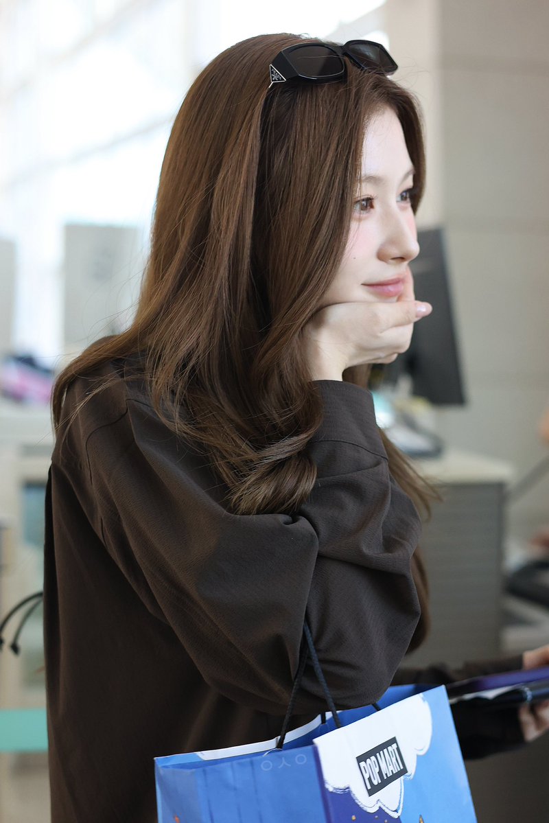 foreveryang1225's tweet photo. 261001

ฅ-( ˃⤙₍˂ )-ฅ

#트와이스 #TWICE
#사나 #SANA #サナ
@JYPETWICE https://t.co/MyrFlB4rtB