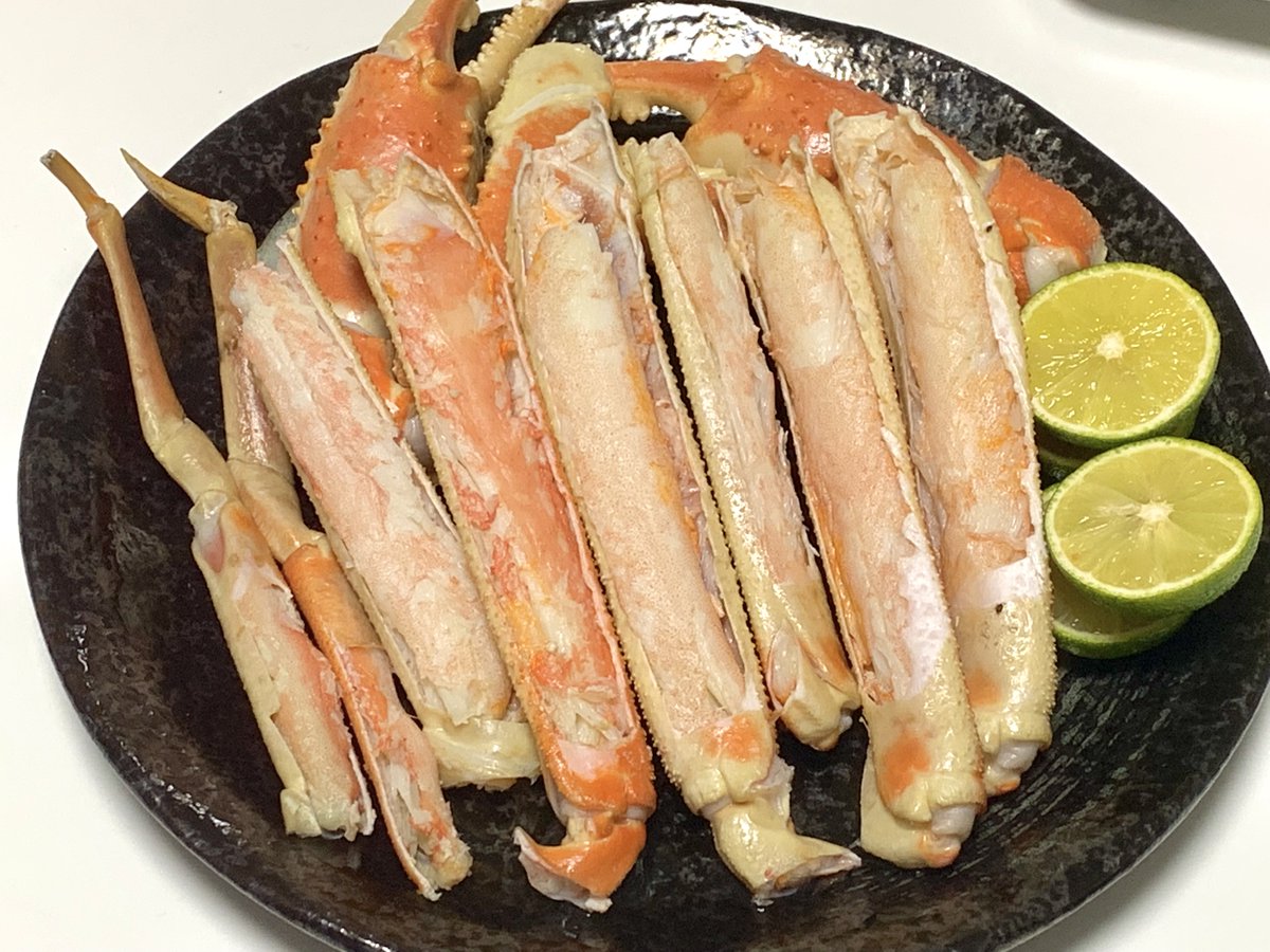 kikomotu's tweet photo. 2択です！！
カニ食べ放題とイクラかけ放題

どっちを選ぶ？ https://t.co/quamFybZdR