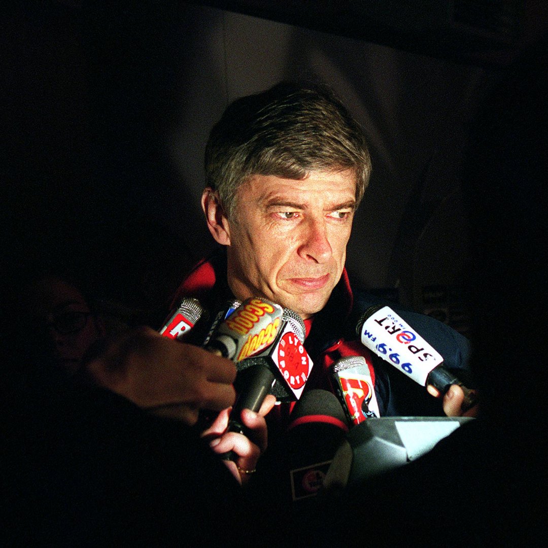Arsenal's tweet photo. History captured 📸

The stories behind Arsene Wenger's most iconic photos 👇