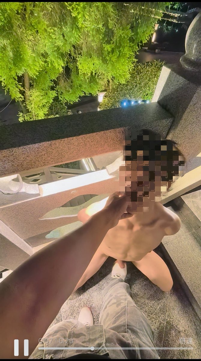 KTMMTmas's tweet photo. 壮s满足完骚狗拍天体的欲望之后将骚狗带回家捆绑起来狠狠调教，骚狗一直处于天堂和地狱之间，一方面是被调教的快感一方面是被捆绑起来和乳夹带来的痛感 #捆绑 #天体 #暴露 #sm #肌肉s https://t.co/kwHYTHPyER