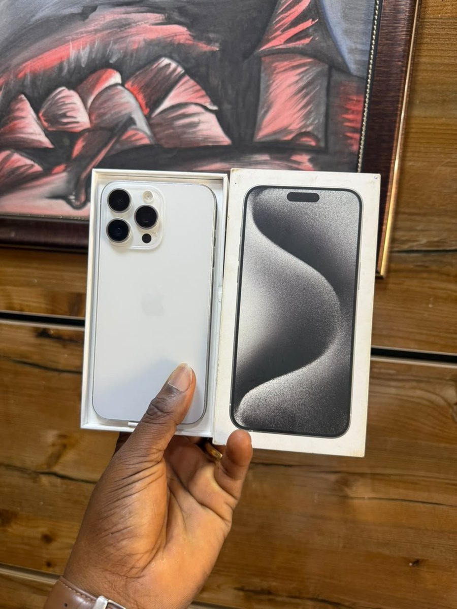 official__DeeY's tweet photo. iPhone 15 pro max 512gig 
E-sim unlock 

BH: 82% 

🏷️ 800k

Free screen protector and case included 

Location: Fayose Market, Ado-Ekiti, Ekiti state

Nationwide Delivery 🚚 

Call/WhatsApp: 08137864195

DEE Y GADGETS DEY FOR YOU 😁 https://t.co/fgDlemItbL
