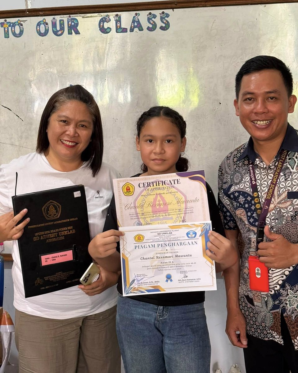 fuzipedro's tweet photo. Thanx sir Ady for a year 🥰🥰🫶🏻 #naikkelasV https://t.co/kK0pl4dW2m