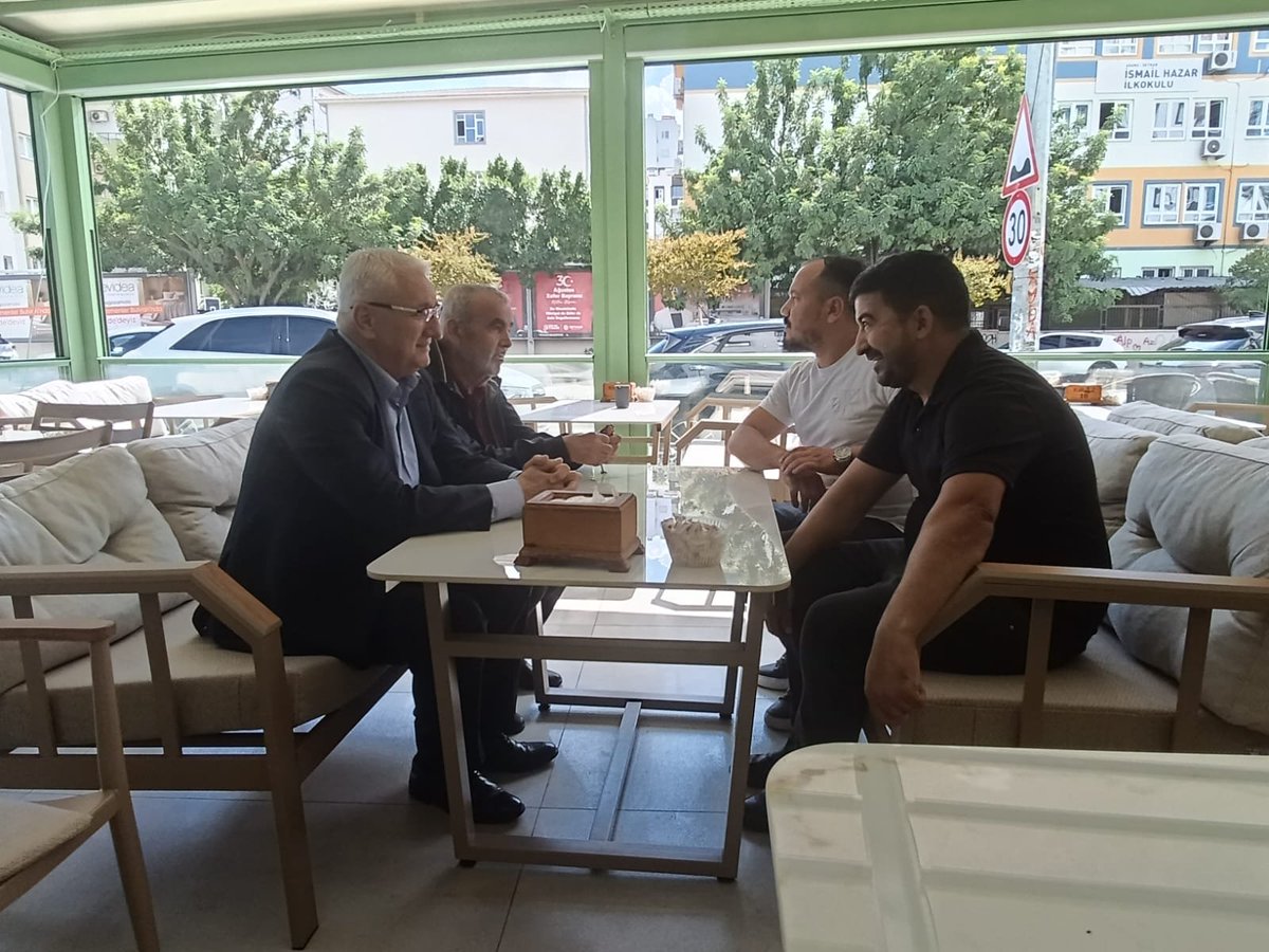 MHPSeyhanKACEP's tweet photo. İlçe Başkanımız Sayın Turgut Bağdağı, esnaf ziyaretleri kapsamında Kiraz Kardeşler Unlu Mamulleri işletme sahibi Engin Bey’i işyerinde ziyaret etti.
Samimi sohbet eşliğinde hayırlı işler ve bereketli kazançlar temennisinde bulundu. https://t.co/MCKDLfRrhh