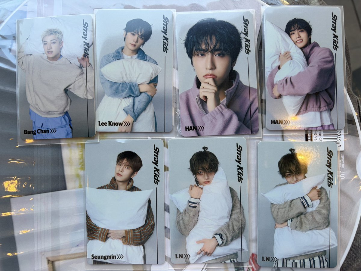 shaon8212's tweet photo. Stray Kids SKZ トレードカード Run It ポップアップ会場 オンライントレーディングカード

各1500円で販売 → バンチャン、リノ、ハン、スンミン、I.N

お支払い方法：PayPay
現在、渋谷または郵送、もしくは東京での直接受け渡しが可能です。
お気軽にお問い合わせください。 https://t.co/tkZ5gGO6cA