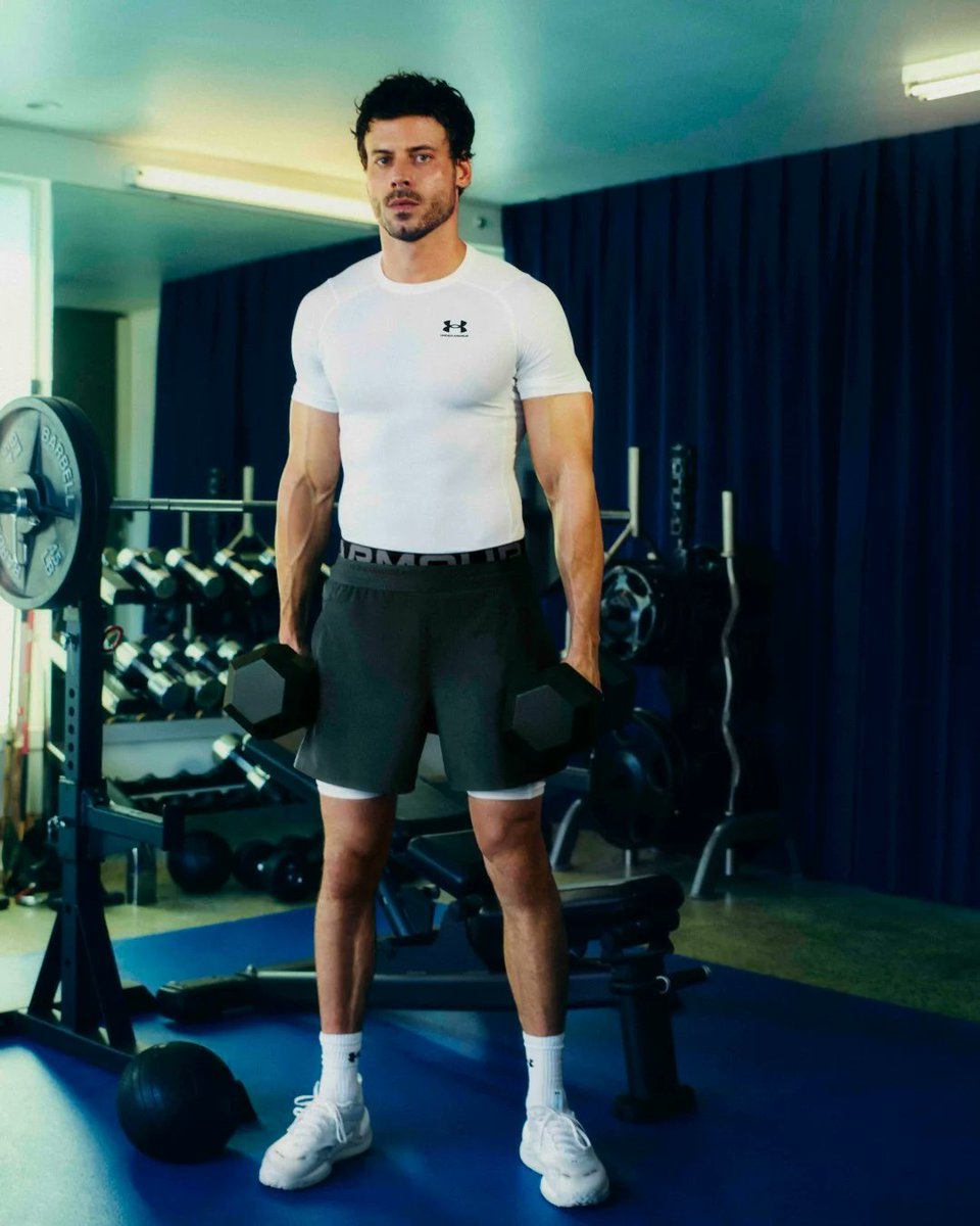 DAMAN_Magazine's tweet photo. Built for the season’s most intense workouts, Under Armour’s “For When It’s Hot” campaign puts François Arnaud and HeatGear technology to the test

Read more
https://t.co/CsrELX2HKH https://t.co/BRK4Vs579t