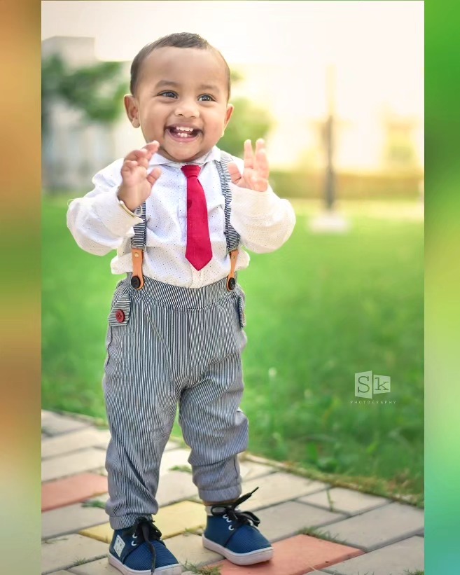 GabrielGuerfe's tweet photo. 1st bday baby shoot ❤😍.. In frame : Advik ❤️.. Nikon D3400, 50mm f1. 8 📷.. @nikonindiaofficial.. @lightroom ⚙.. #baby #babyshower #babyphotography #babyphotoshoot #cutebaby #cute #NikonD3400 #NikonD3500 #70300mm #D3400 #D3500 #nikonphotography https://t.co/tTnSavFV3D