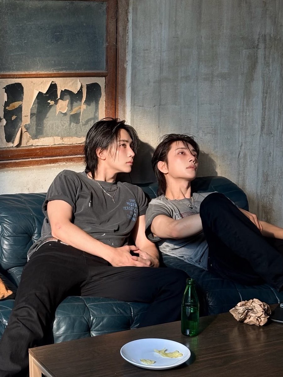 coupchuya's tweet photo. ganyan po ba ang astang 𝙏𝙒𝙄𝙉𝘾𝙊𝙍𝙀 maem https://t.co/kT0V7rQzZM