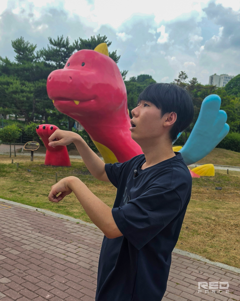 NS_RedForce's tweet photo. [📸PHOTO] #LCK

Outing to Children's Grand Park with Lehends 🐘🌳

#NONGSHIM #NSRedForce #농심레드포스 #LCK #NS_photo #Lehends https://t.co/TATRnNiYJC