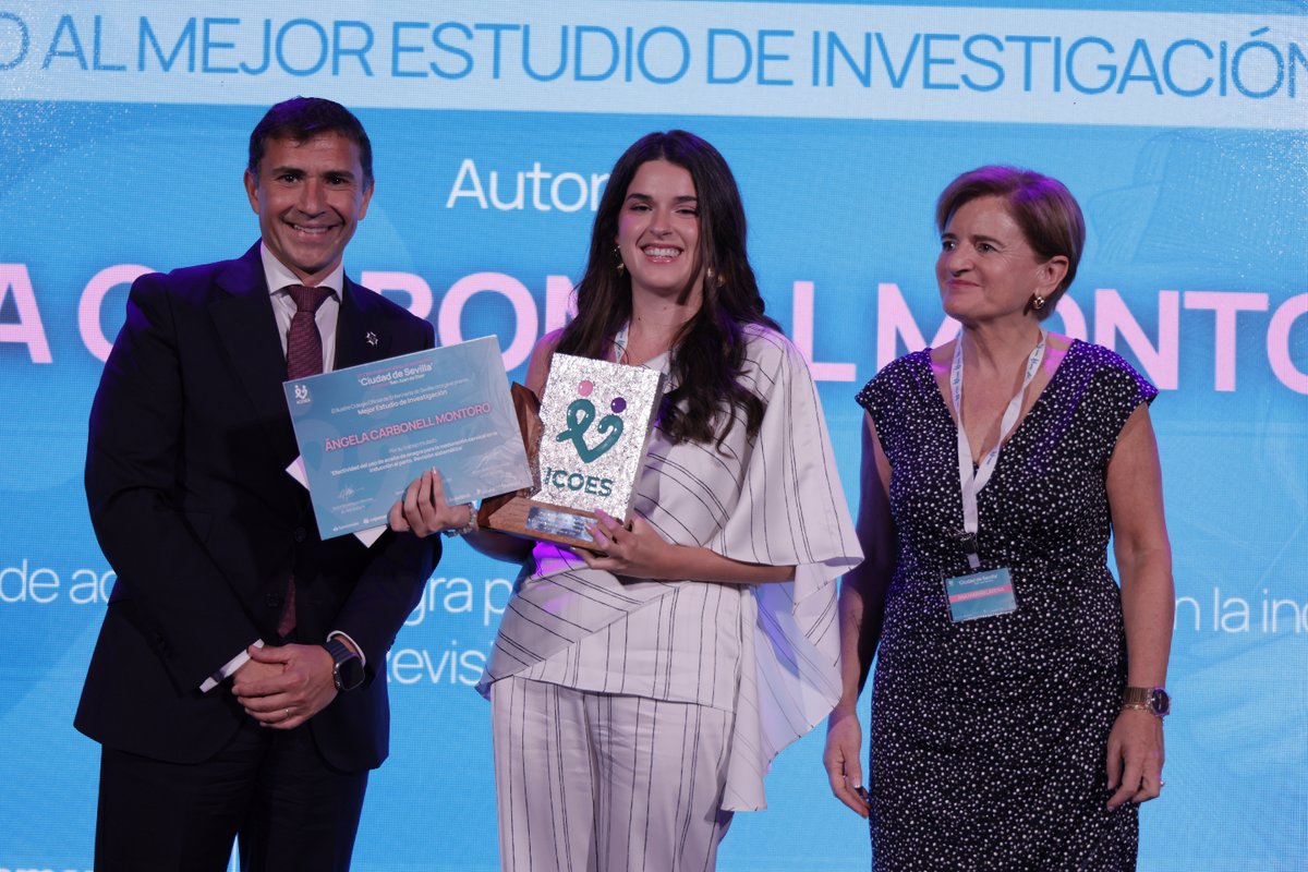 ICOESevilla's tweet photo. 🎉 ¡Enhorabuena a Ángela Carbonell!
Premio al Mejor Estudio de #Investigación ‘Ciudad de Sevilla’, dotado con 4.000 euros, ha sido concedido a la #matrona Ángela Carbonell Montoro
🔎 MÁS: https://t.co/AGPcDSvTNB
@CGEnfermeria @saludand @salud_na
#Enfermería #Certamen https://t.co/sjyP9LUskA