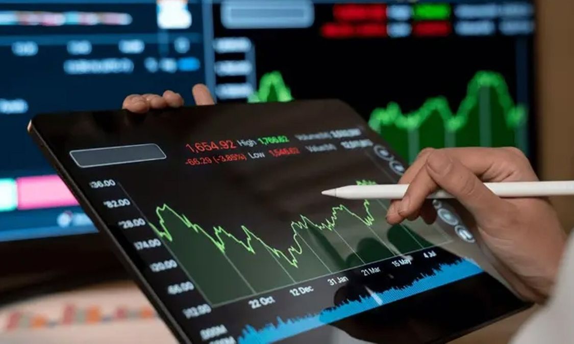 industry_wired's tweet photo. 𝐂𝐥𝐨𝐬𝐢𝐧𝐠 𝐁𝐞𝐥𝐥: 𝐍𝐢𝐟𝐭𝐲 𝐅𝐚𝐥𝐥𝐬 𝟎.𝟗𝟐% 𝐭𝐨 𝟐𝟐,𝟒𝟏𝟑, 𝐒𝐞𝐧𝐬𝐞𝐱 𝐃𝐨𝐰𝐧 𝟎.𝟕𝟖%
#Nifty #Sensex #StockMarket #DalalStreet #ShareMarket #ClosingBell #IW #IndustryWired
Read More 👇
https://t.co/8S4Jsnlyuv https://t.co/iH9sZOZnPr