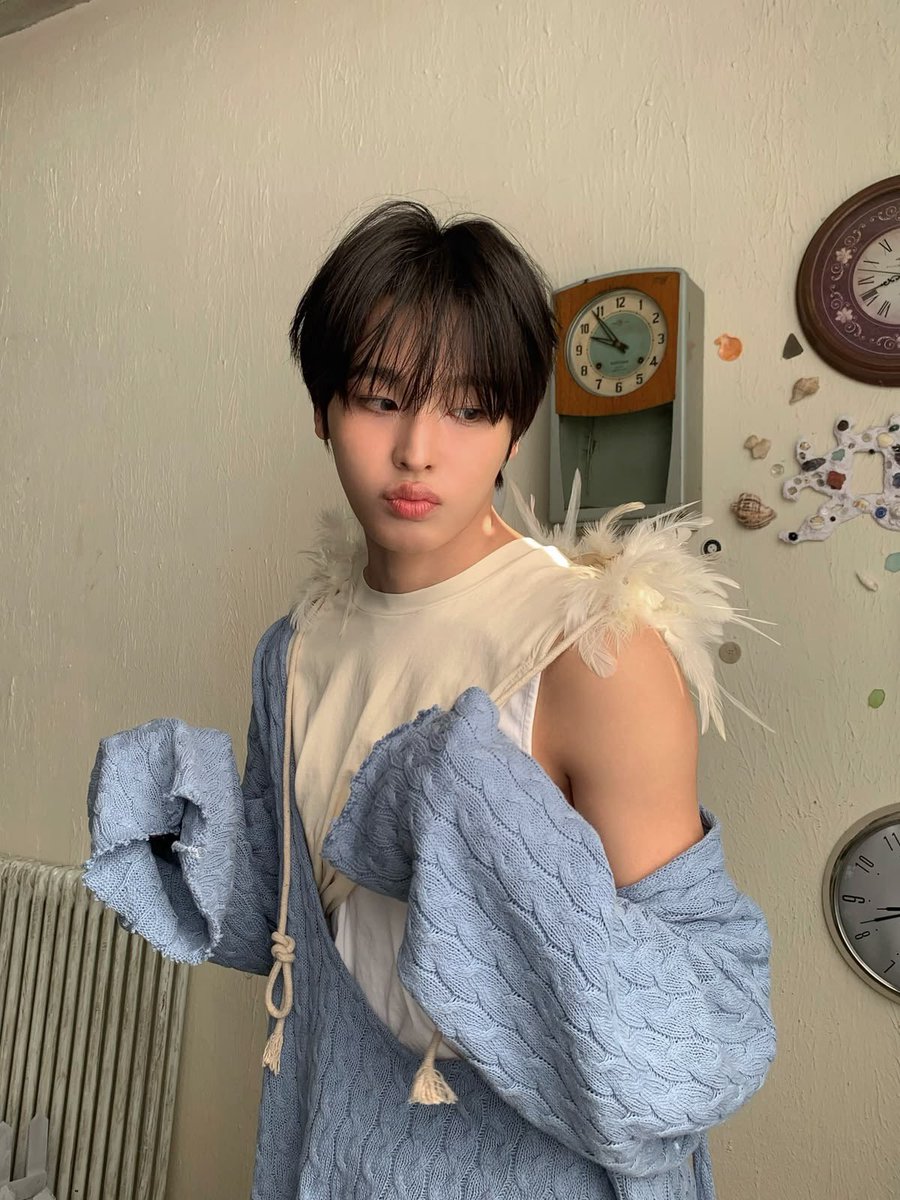 duangwyou's tweet photo. riku as bua https://t.co/9of8rANaAV