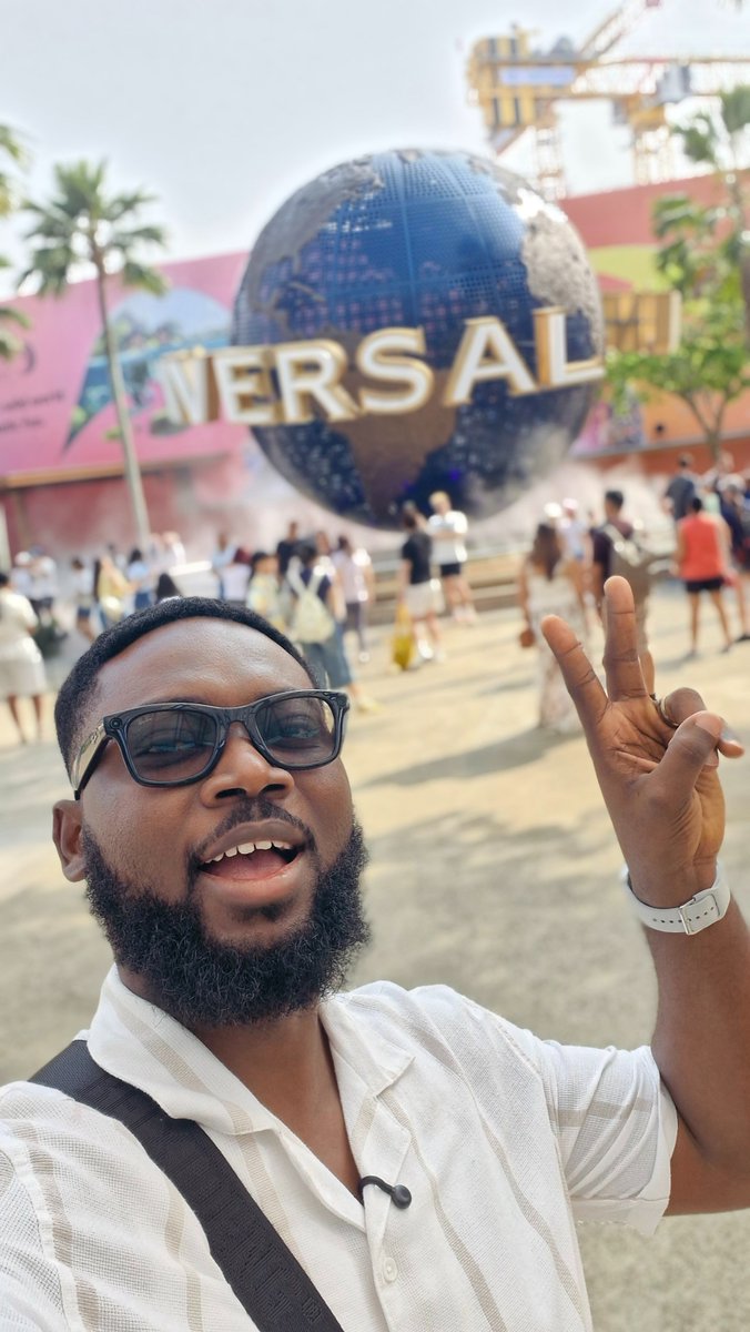 HeadlessYouTube's tweet photo. 📍Universal Studios, Singapore. https://t.co/gbcLNCYY6R