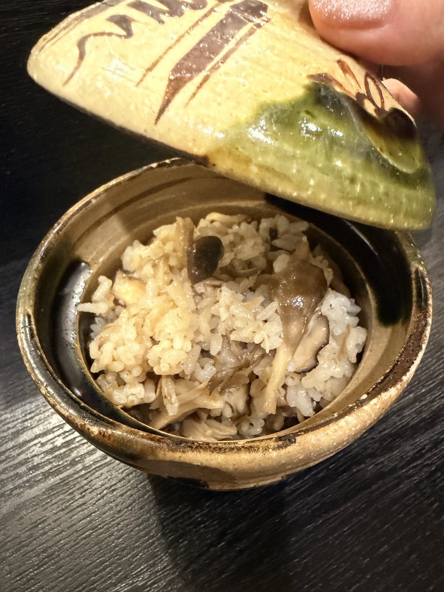 murasaki_uji's tweet photo. １０月も休み予定決まってません。
どんどん予約入れてください。

隠れ過ぎた隠れ家
炭焼きと創作料理　紫

#京都
#宇治
#和食
#個人店 https://t.co/fIhtwFisQR