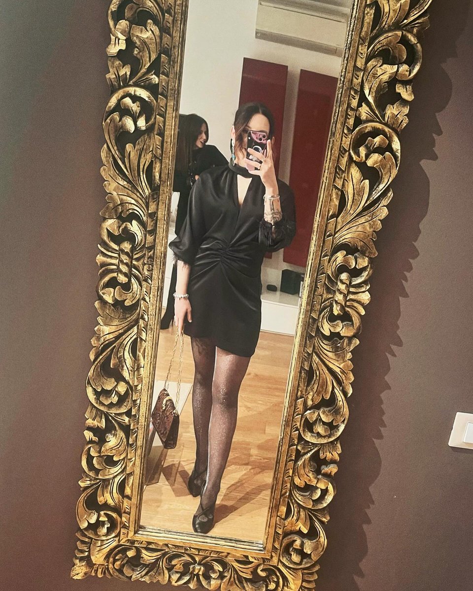 bentodickel's tweet photo. I selfie come nel 2012 🫰🏼 https://t.co/Sa8m4JgoyI