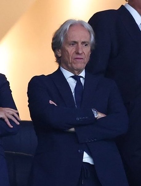 theMadridZone's tweet photo. 🚨💣 JUST IN: Portugal Prime Minster Luís Montenegro has asked to speak to Jorge Jesus because he wants FULL CLARITY on Cristiano Ronaldo. @SICNoticias https://t.co/2KppXGpNqA