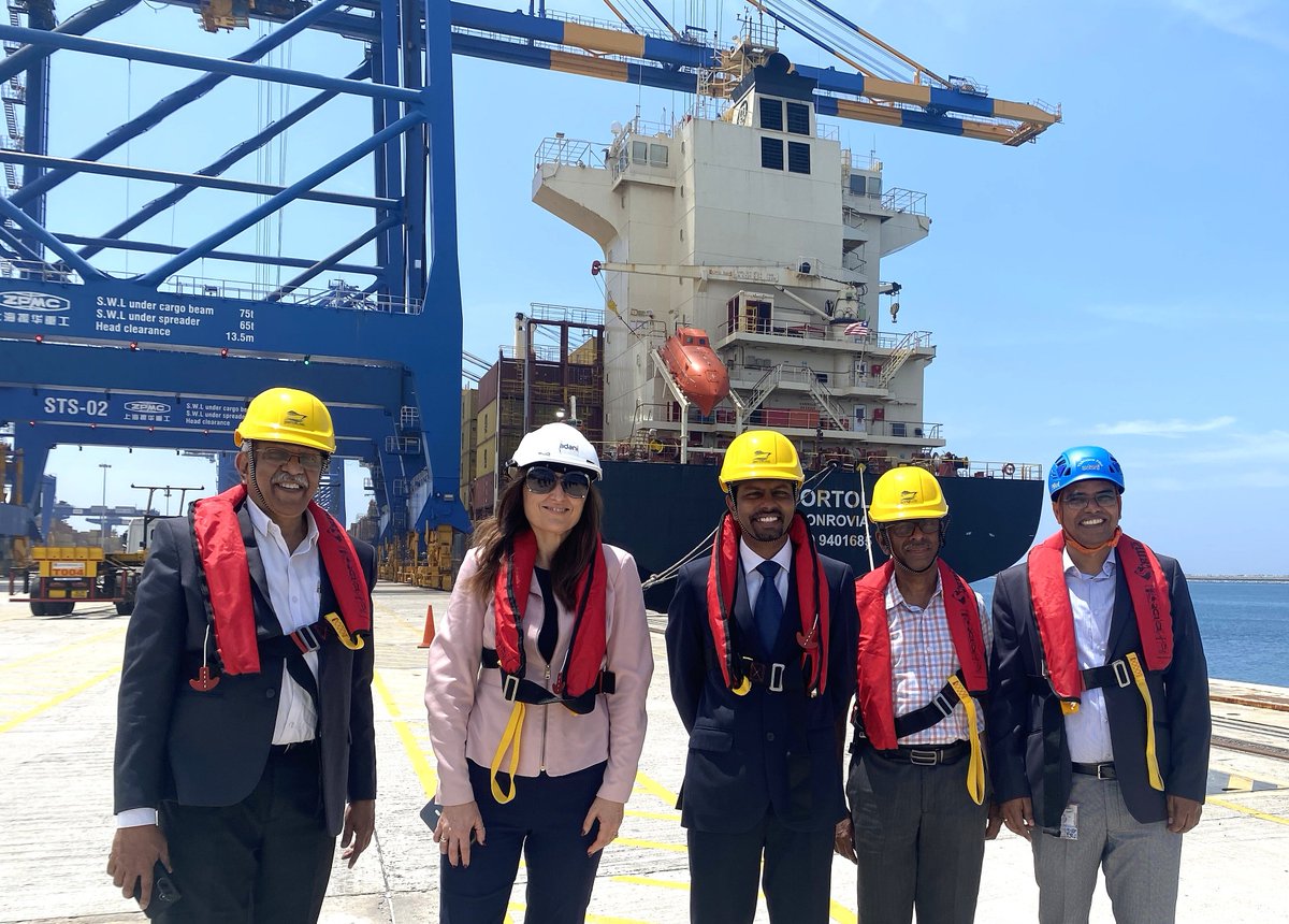 USAndChennai's tweet photo. Stronger commercial ties at key regional ports expand opportunities for U.S. businesses and support bilateral growth.

At Vizhinjam Port in Kerala, Consul General Mariana L. Neisuler explored opportunities to increase U.S. trade and strengthen supply chains by integrating critical emerging technologies into port infrastructure operations.
@PortOfVizhinjam