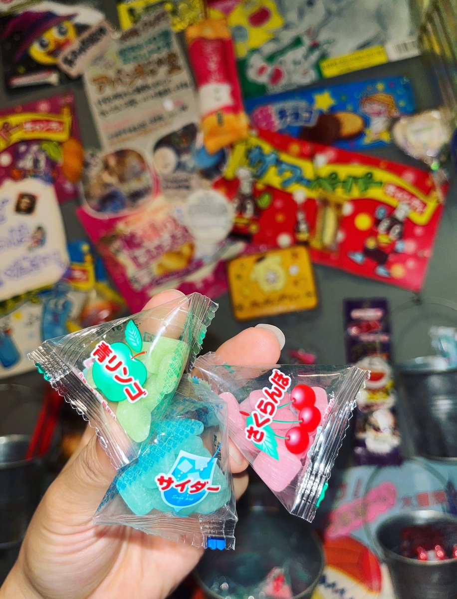 neverlandou86's tweet photo. ネバーラン堂でっす👽⋆✦
今日から10月ですねぇ〜〜〜
秋が来たと思ったらすぐに冬が来るので今のうちに涼しい気候を味わっときましょう🌀🍃
⁡
そして知らなかったんですが10月1日って天一の日らしいですね、、
布施の天一が凄い行列出来ててびっくりしました(Ꙭ ) https://t.co/lC6lQ5iGi3