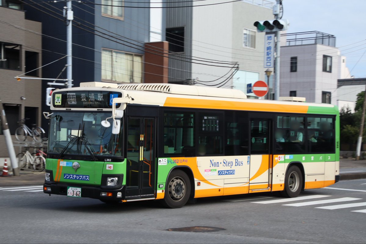 g_t_anitetu's tweet photo. 2026/10/01
内房線 代行バス

都営バス
2RG-LV290N4（J-L368/有明）
2RG-LV290N4（V-L362/江戸川）
QPG-LV234L3（S-A669/深川）

ＪＲ内房線 長浦駅〜姉ケ崎駅の区間で、都営バスによる運行支援が本日から始まりました。千葉県を走る都営バスを見ることができます。10台で運行されてるようです。
専用の行き先表示も用意されていました。