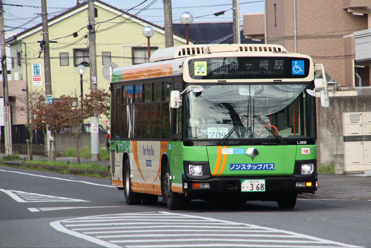 g_t_anitetu's tweet photo. 2026/10/01
内房線 代行バス

都営バス
2RG-LV290N4（J-L368/有明）
2RG-LV290N4（V-L362/江戸川）
QPG-LV234L3（S-A669/深川）

ＪＲ内房線 長浦駅〜姉ケ崎駅の区間で、都営バスによる運行支援が本日から始まりました。千葉県を走る都営バスを見ることができます。10台で運行されてるようです。
専用の行き先表示も用意されていました。