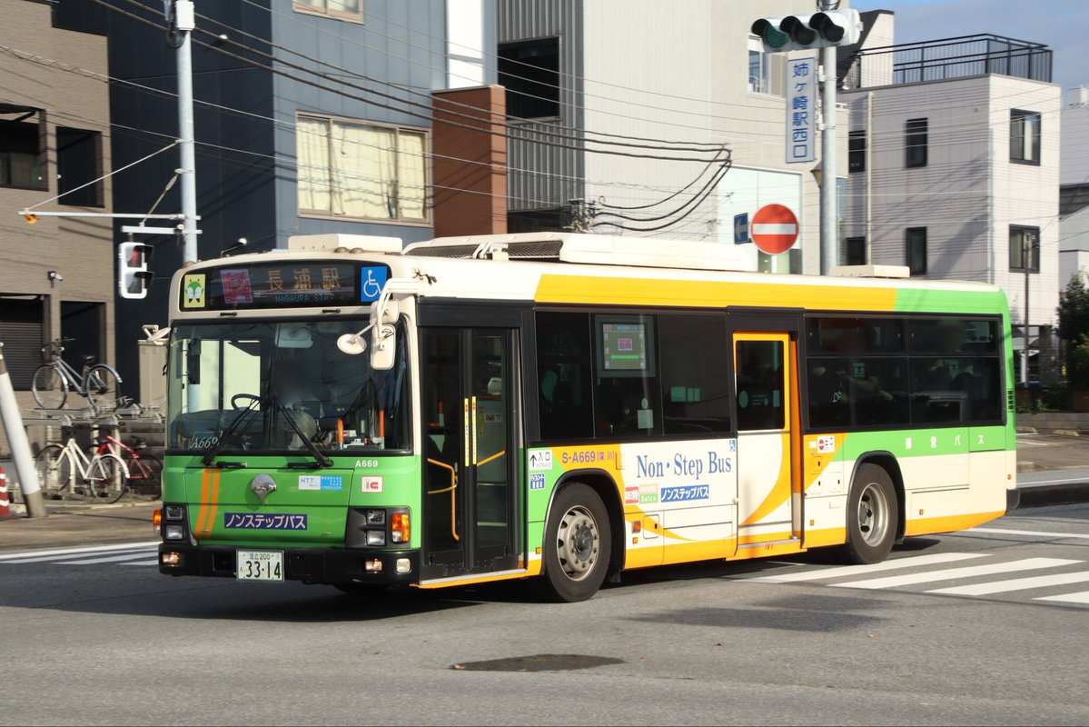 g_t_anitetu's tweet photo. 2026/10/01
内房線 代行バス

都営バス
2RG-LV290N4（J-L368/有明）
2RG-LV290N4（V-L362/江戸川）
QPG-LV234L3（S-A669/深川）

ＪＲ内房線 長浦駅〜姉ケ崎駅の区間で、都営バスによる運行支援が本日から始まりました。千葉県を走る都営バスを見ることができます。10台で運行されてるようです。
専用の行き先表示も用意されていました。