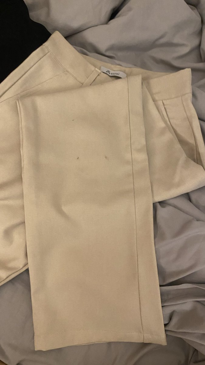 aexiospreloved's tweet photo. preloved cream loose pants 40k, dm for details, bisa toko oren🍊

#wts #zonauang https://t.co/MTNAGPMDOa
