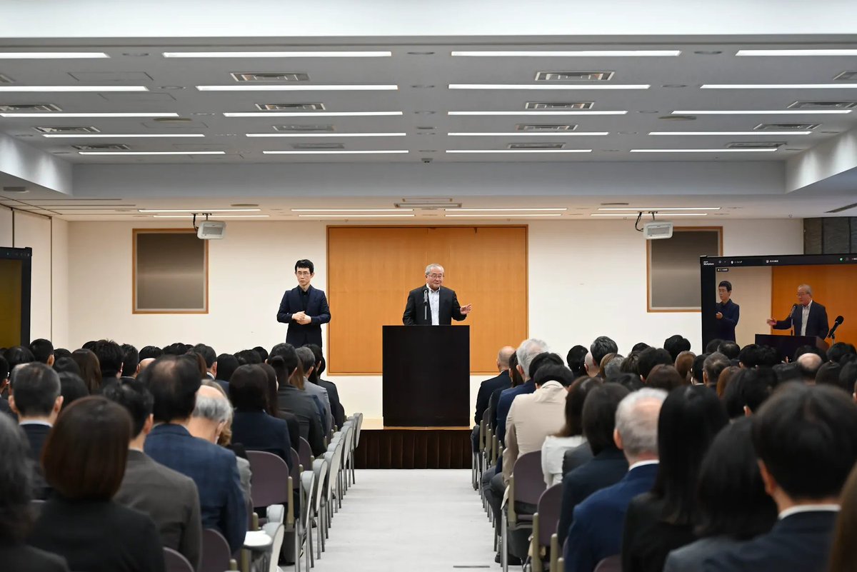 NipponZaidan's tweet photo. 【10月1日は日本財団の創立記念日でした☺️】

日本財団は1962年10月1日に設立され、今年で64年を迎えました。
これからも職員一人ひとりが、より良い社会をつくるために何ができるかを考え、行動してまいります🫡
そして、2027年度の助成事業の募集も始まっています！
一緒に「みんながみんなを支える社会」の実現を目指しましょう✨