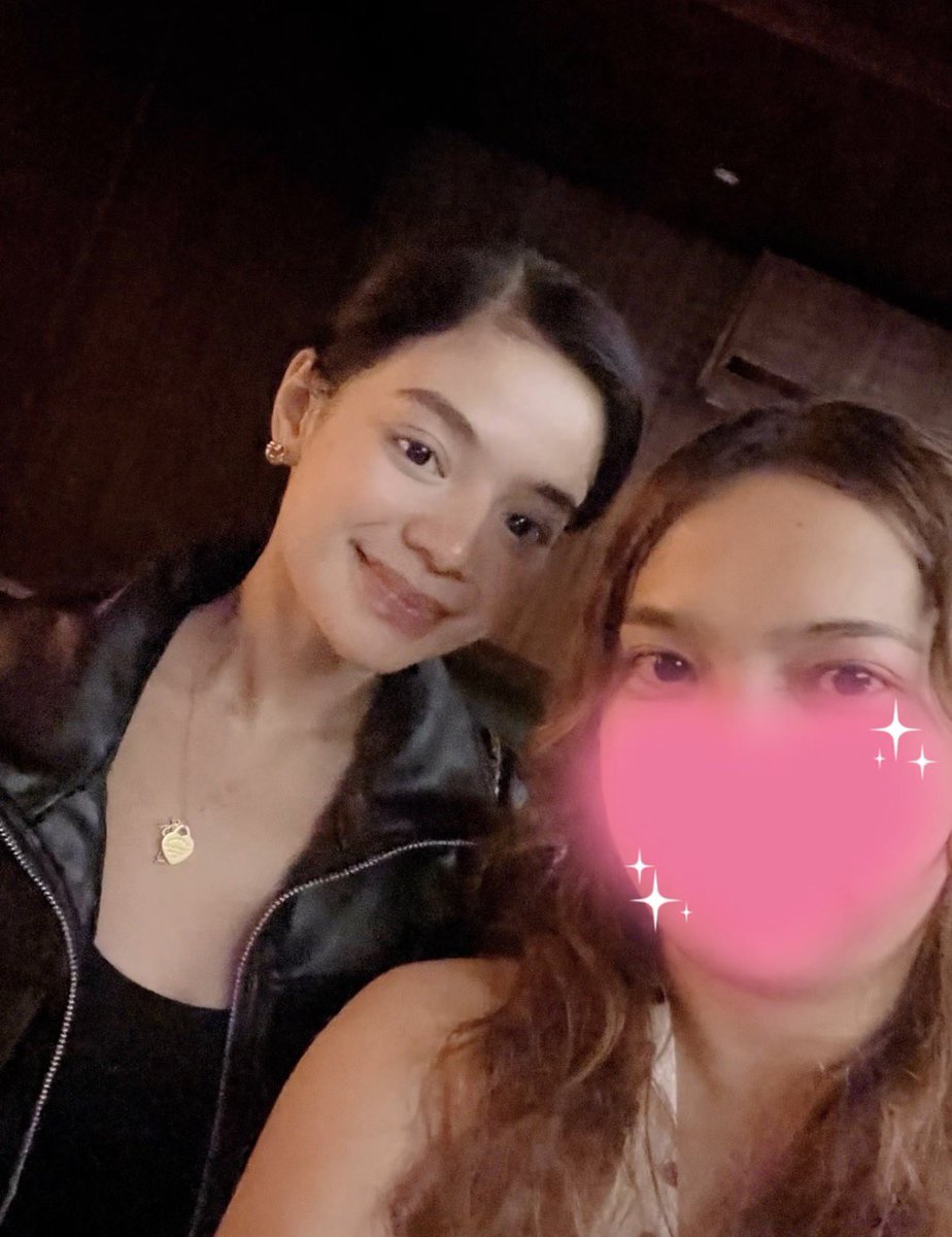 heyitsmeririx's tweet photo. ayun happy ang birthday!!!! BEST BDAY GIFT!! 💛 

thank u v much, my loves!!! ily both sm! @dustinyuu @biancadeveraa 🥹 https://t.co/UKdBTHunSA