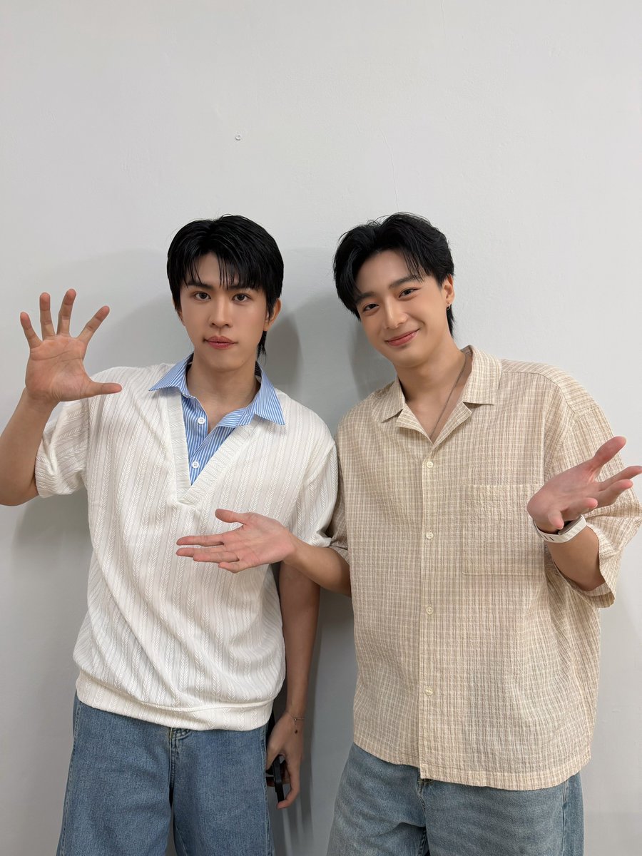 GmmtvShop's tweet photo. เซฟ-ฟรัง ขอบคุณทุกคนที่มาร่วมกิจกรรม Fan Sign ในงาน GMMTV FANIVAL 2026 : Happy Family นะครับ

@save_saisawat @francnrp

#GMMTVFANIVAL2026HappyFamilyxSF
#GMMTV https://t.co/o02TwBolio