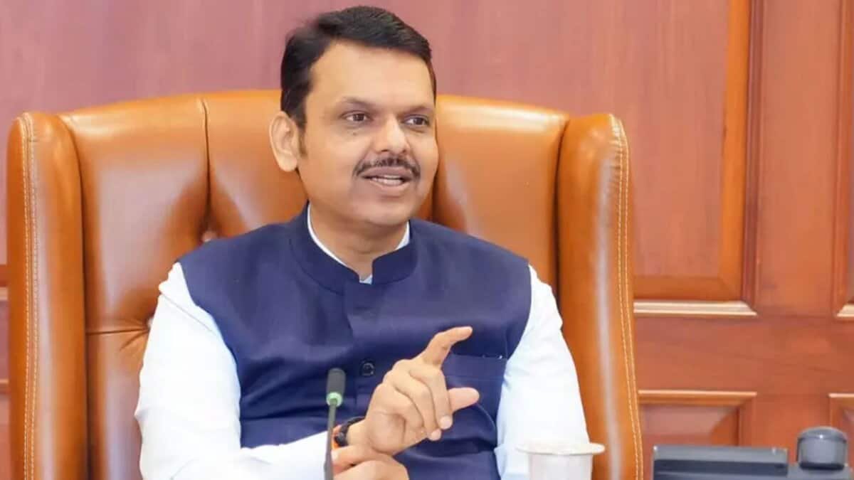 gemsofbabus_'s tweet photo. 🚨Drought-hit Maharashtra approves Luxury Cars worth ₹1.32 Crore for Lokayukta office. https://t.co/lHLi6wvGxC